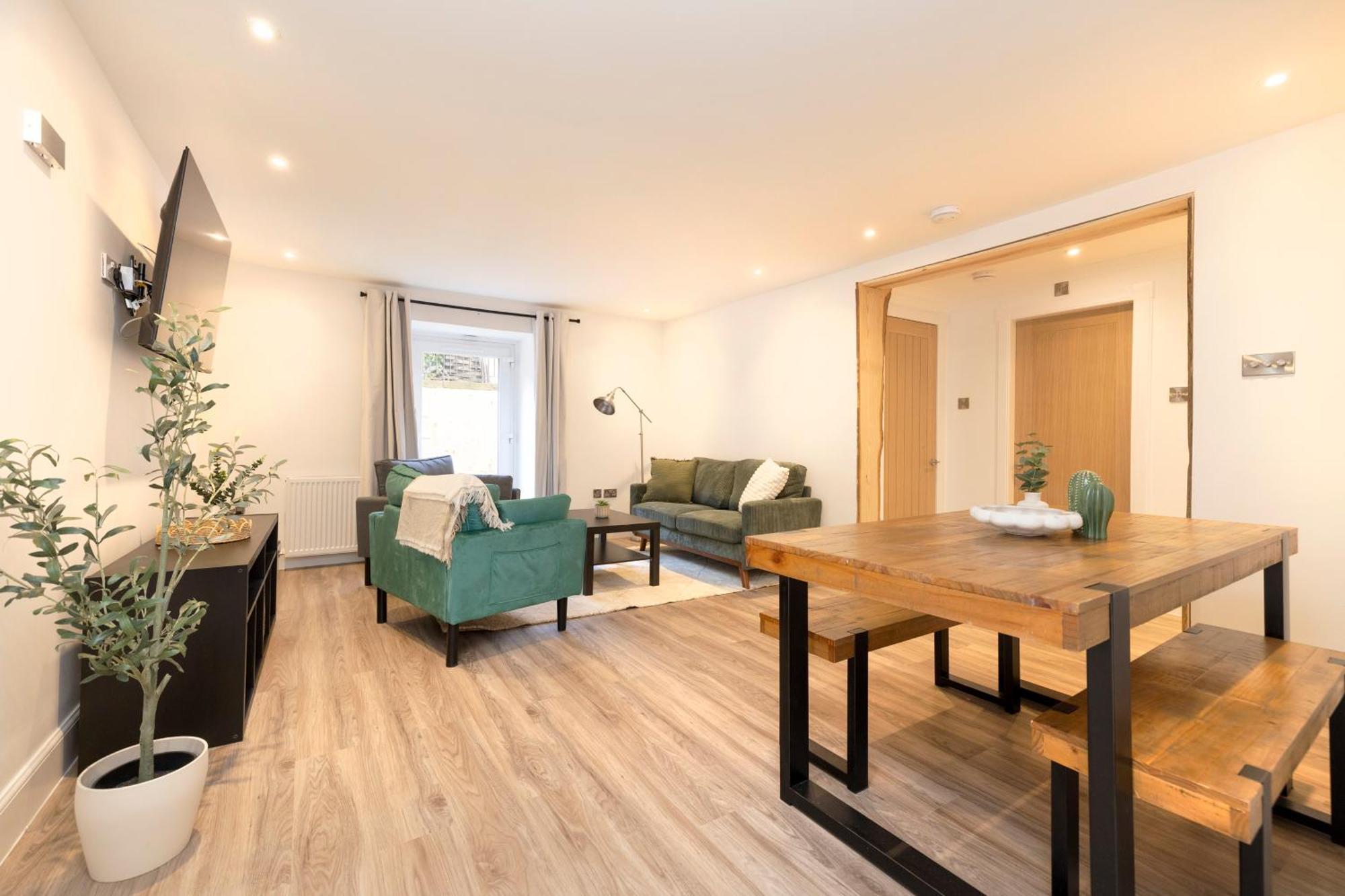 Joivy 3Br Flat In Haymarket With Free Parking Edimburgo Exterior foto