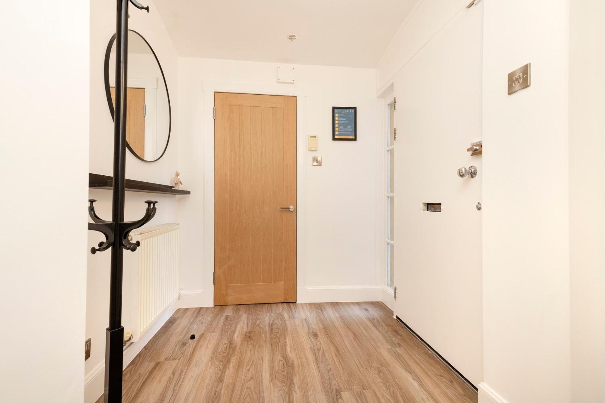 Joivy 3Br Flat In Haymarket With Free Parking Edimburgo Exterior foto
