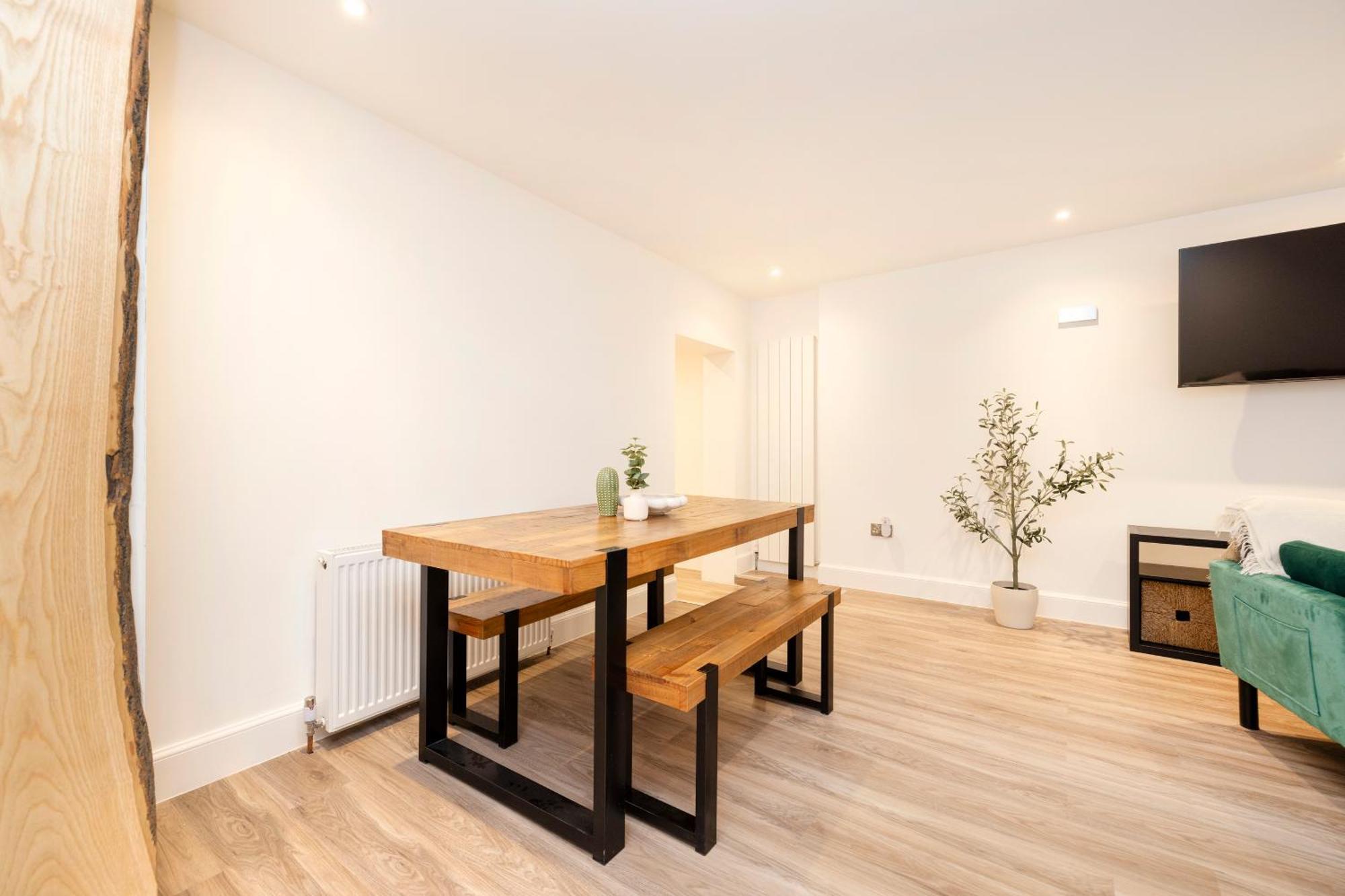 Joivy 3Br Flat In Haymarket With Free Parking Edimburgo Exterior foto