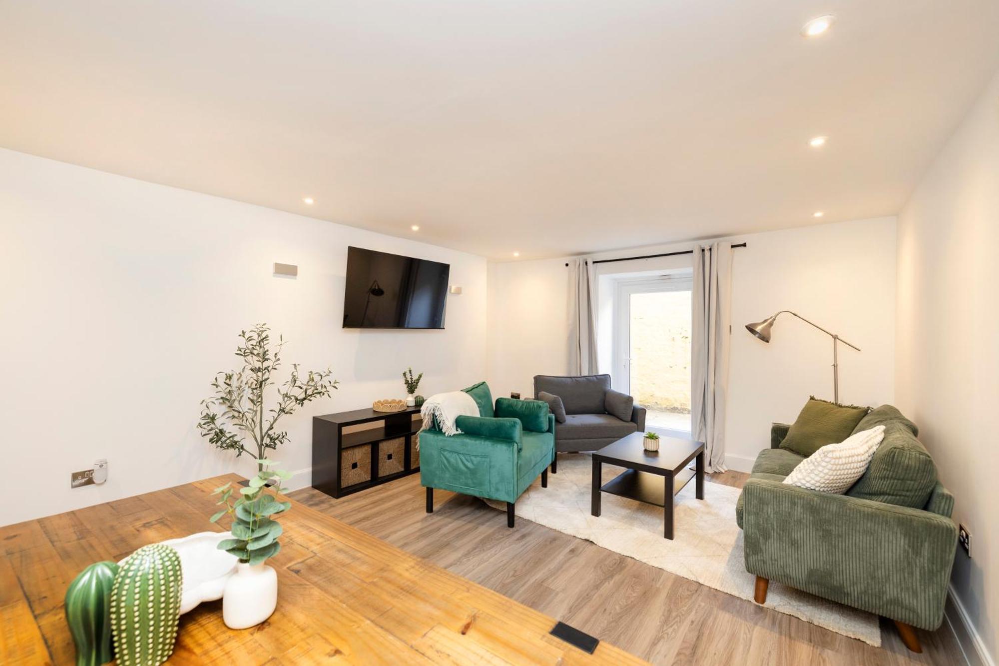 Joivy 3Br Flat In Haymarket With Free Parking Edimburgo Exterior foto