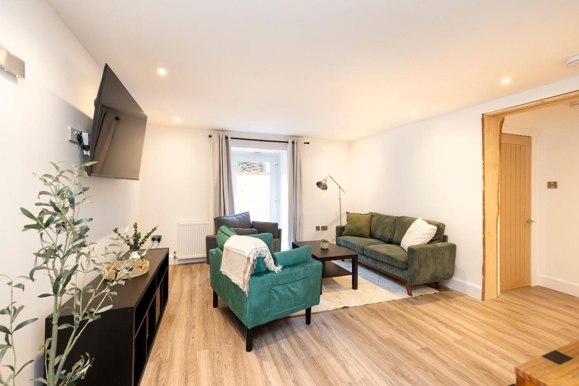 Joivy 3Br Flat In Haymarket With Free Parking Edimburgo Exterior foto