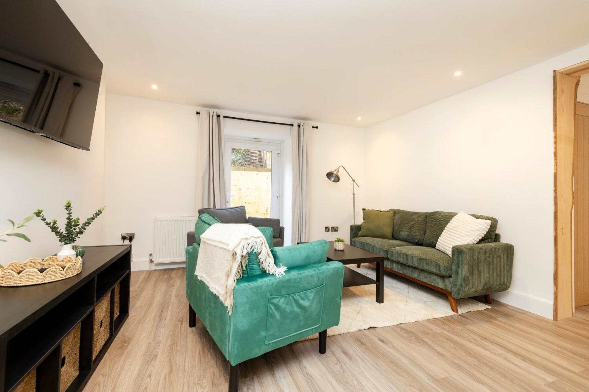 Joivy 3Br Flat In Haymarket With Free Parking Edimburgo Exterior foto
