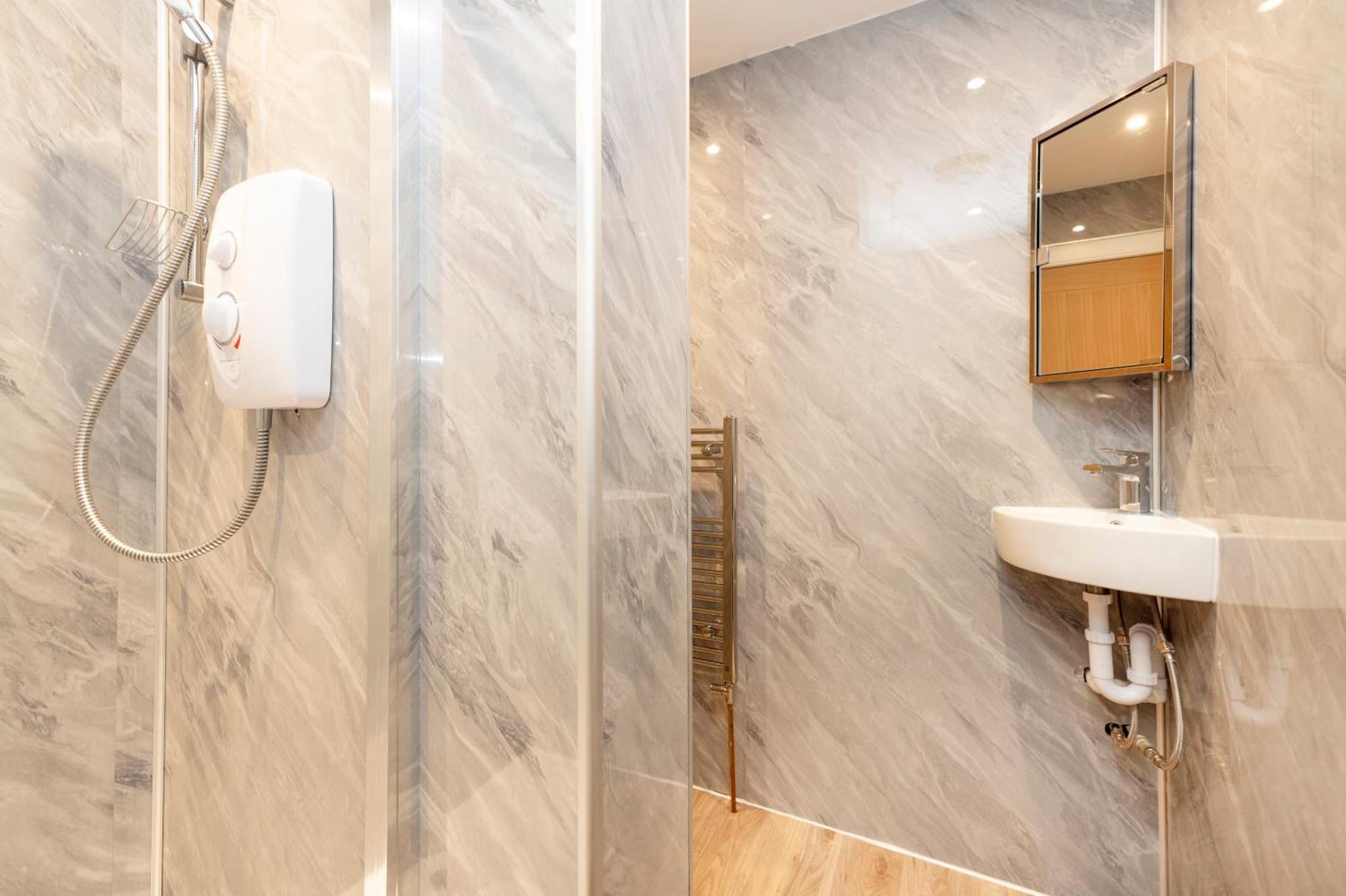 Joivy 3Br Flat In Haymarket With Free Parking Edimburgo Exterior foto